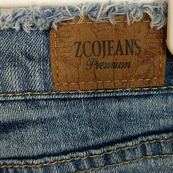 ZCO Jeans Frayed Waist Distressed Exposed Button Fly Midrise Shorts size… - Picture 7 of 12